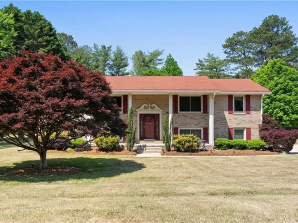 955 June Dr SW, Conyers, GA 30094