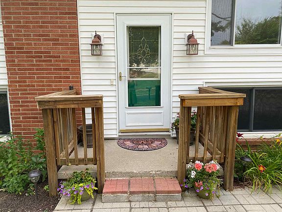 3rd image of 3611 W Indian Creek Dr
