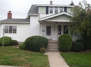 15327 Deerfield Ave, Eastpointe, MI 48021