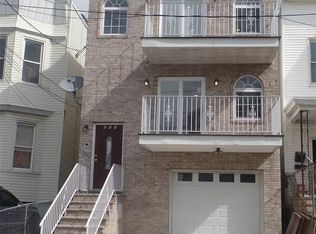 222 Bidwell Ave, Jersey City, NJ 07305