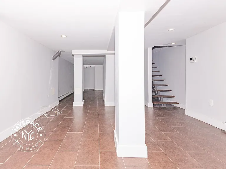 1044 Putman Ave #1 — Photo 10
