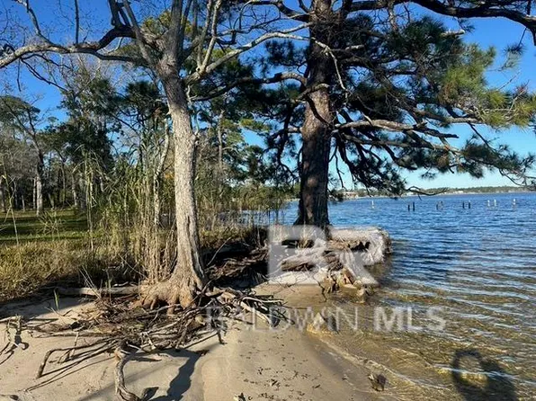 12664 6th St #9, Lillian, AL 36549