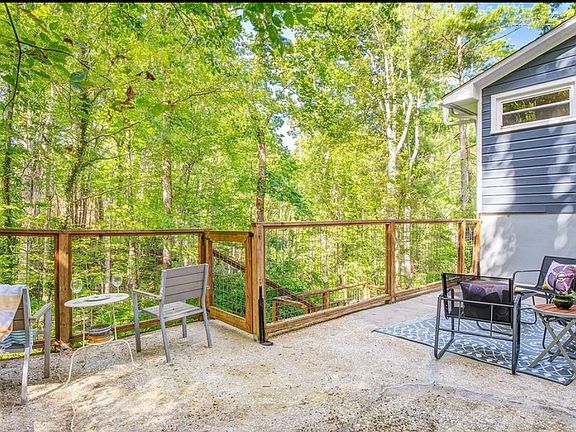 3rd image of 15 Valle Vista Dr