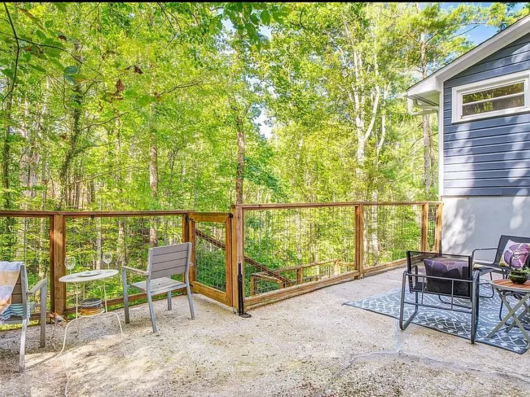 15 Valle Vista Dr — Photo 3