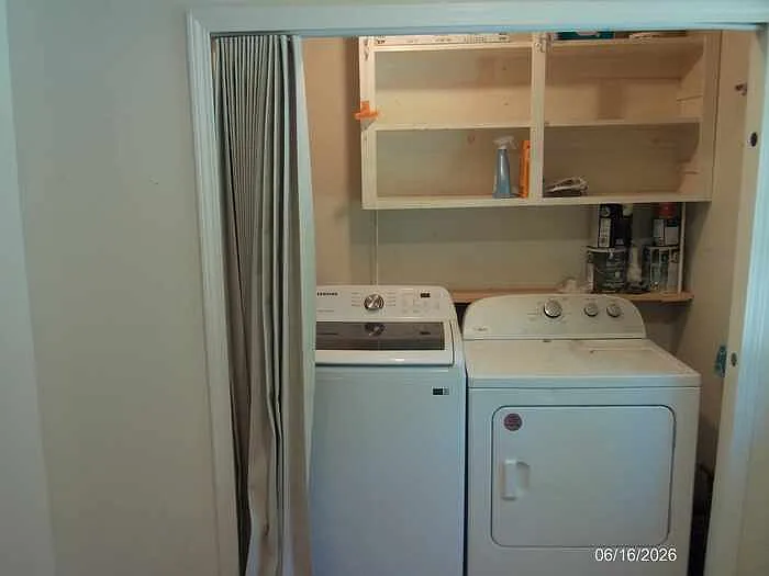 5921 Houghten Dr — Photo 14