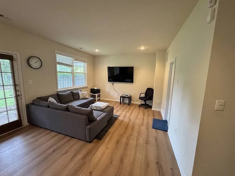 20894 Houseman Ter — Photo 4