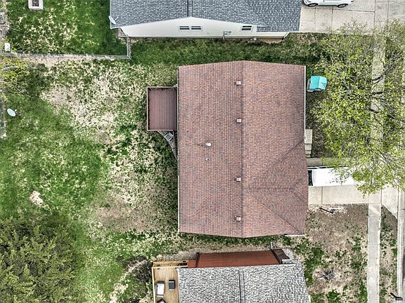 4th image of 4668 White Oak Ln