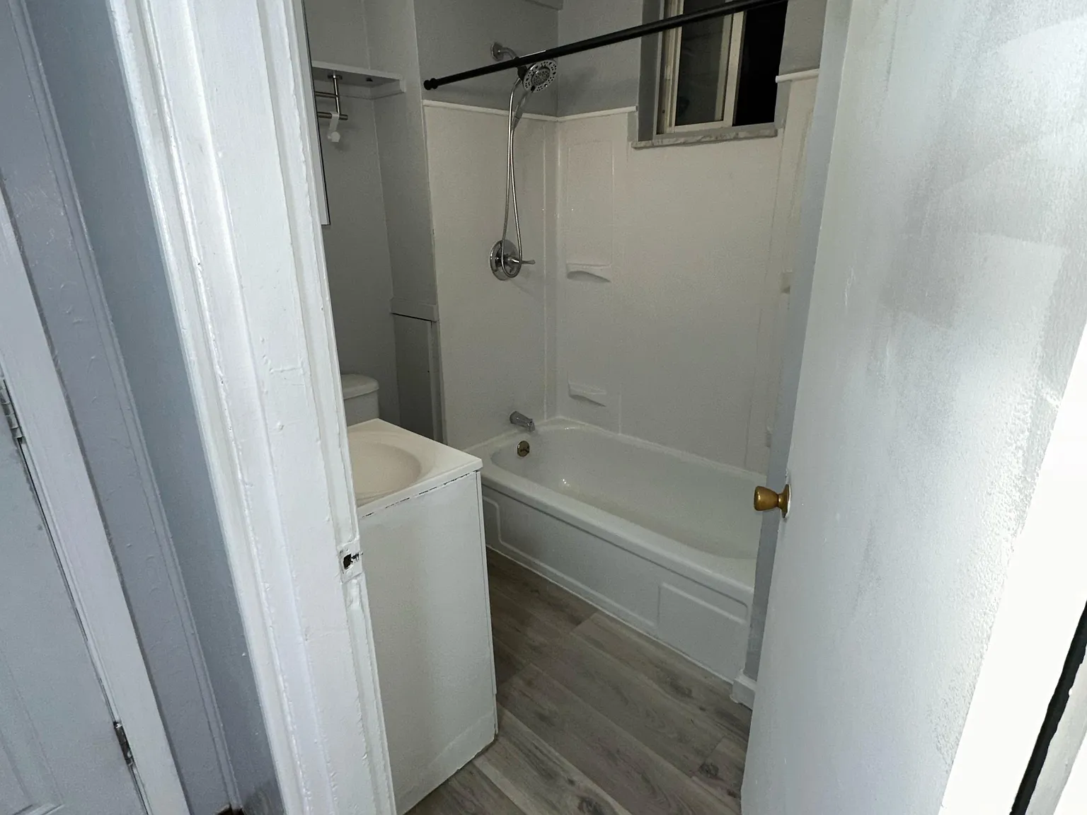 214 Bessemer Ave — Photo 2