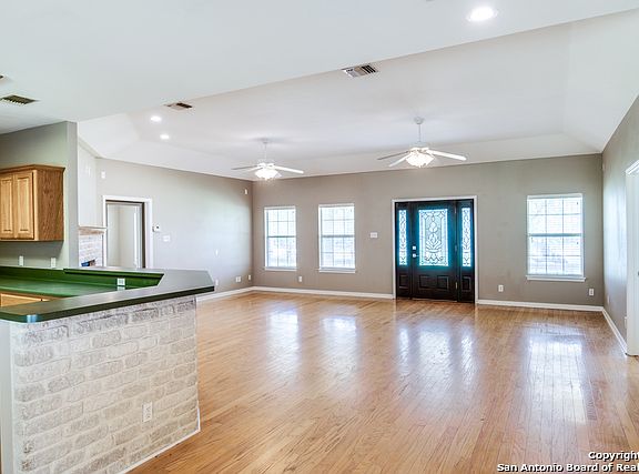 5th image of 229 Heritage View Dr