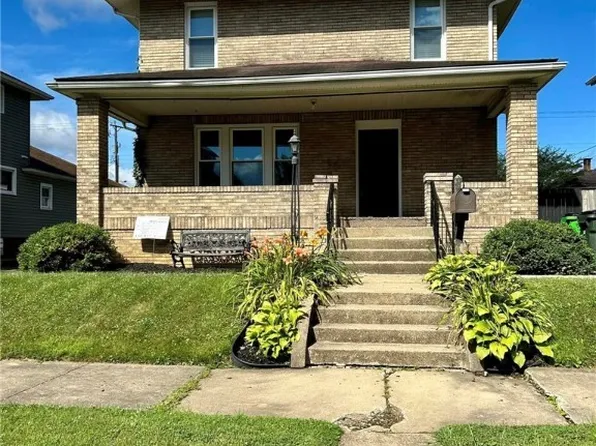 732 Parrish St, Uhrichsville, OH 44683