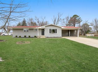 1210 S 10th St, Rogers, AR 72756