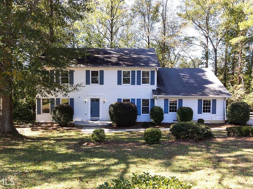 1st image of 551 Clubhouse Dr SE
