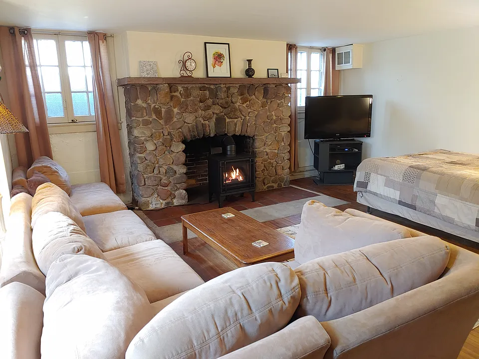 1350 East Ave #7