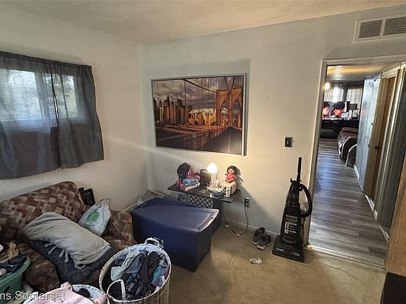 5th image of 27017 Florence St