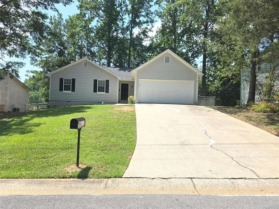232 Hampton Dr