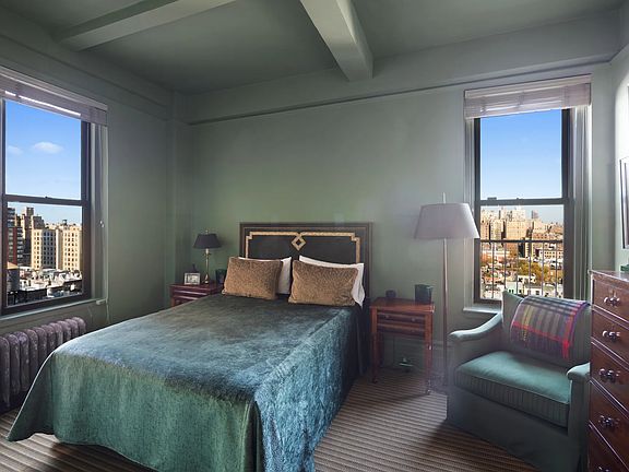 4th image of 135 W 79th St APT 12C