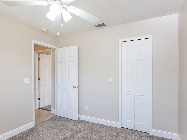 811 SW 14th Pl — Photo 14
