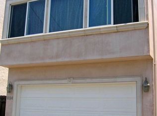 924 Bayview Dr, Hermosa Beach, CA 90254