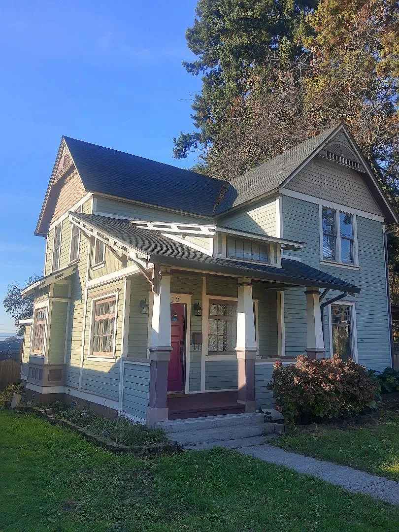 4 bed, 1630 sqft, $2,700 — Photo 1