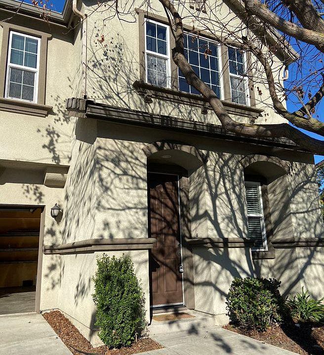 1st image of 10952 Peony Place Dr