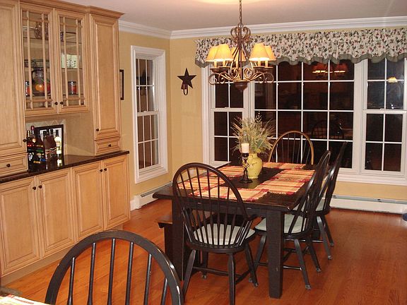 Dining area connected to kitchen