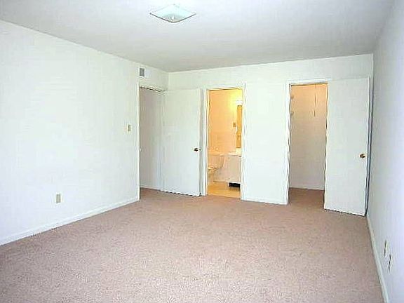 2nd image of 801 Gate Ln APT 302