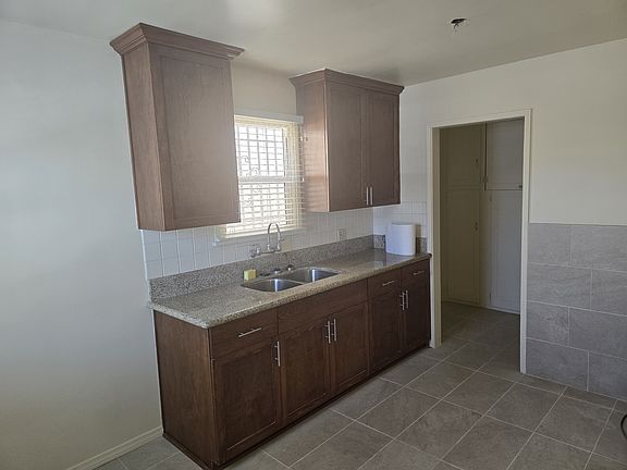 5th image of 5906 West Blvd APT 1