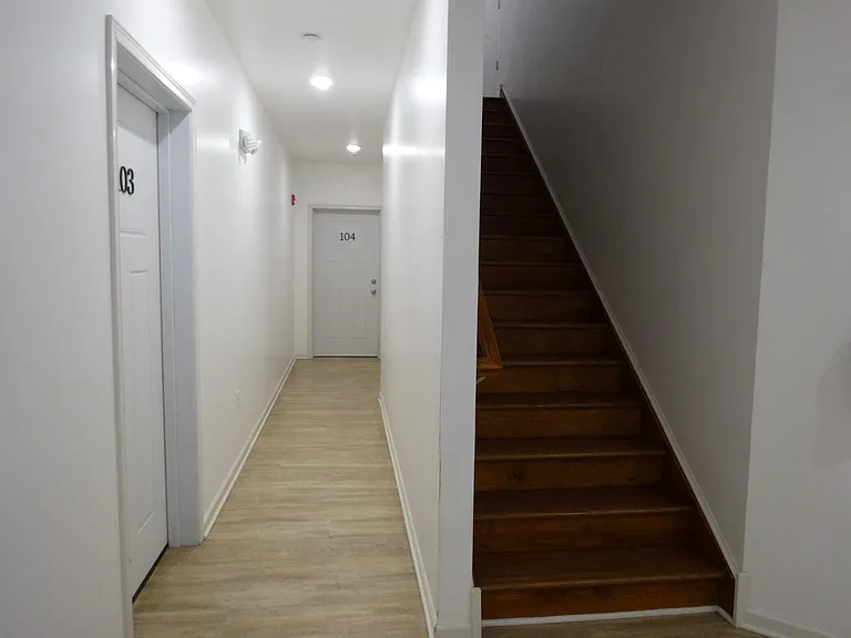 4114 Lauriston Street — Photo 10