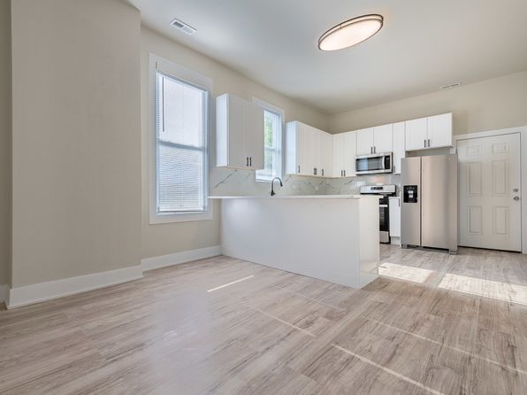 2837 W Lexington St #2FF