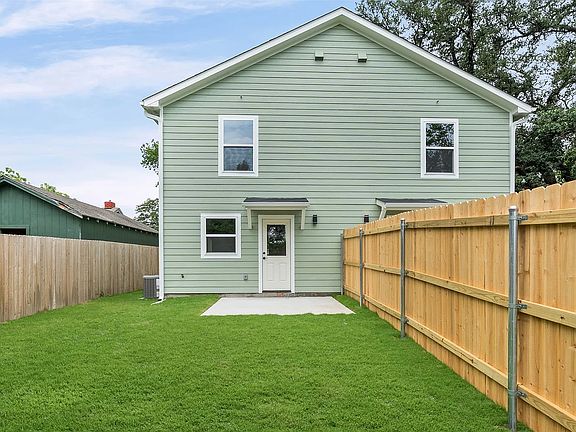3rd image of 1536 Alexander Ave #B