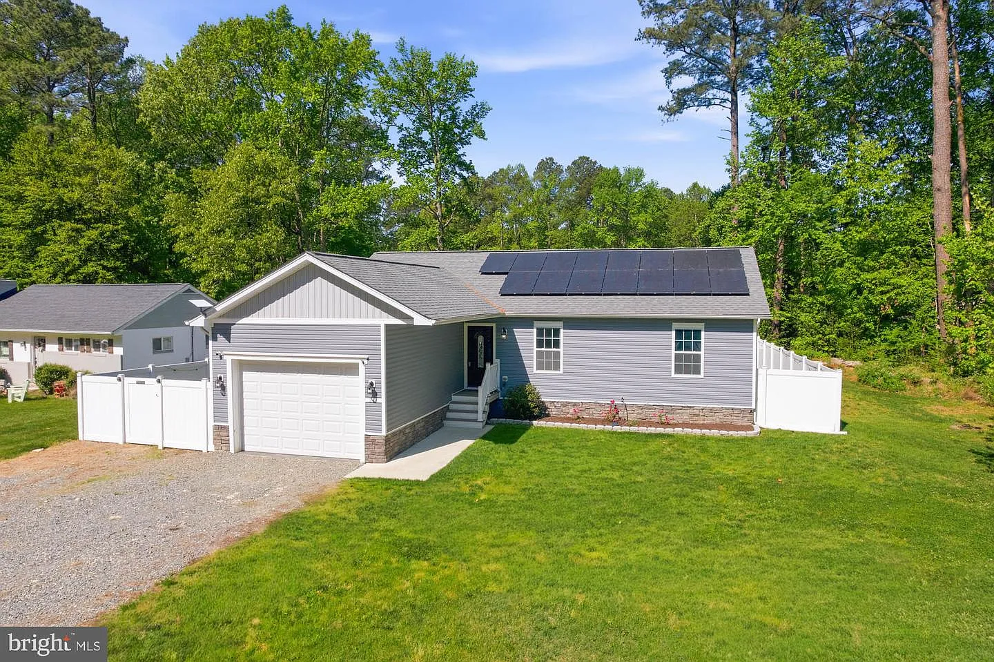 3 bed, 2.0 bath, 1288 sqft, $2,500 — Photo 2