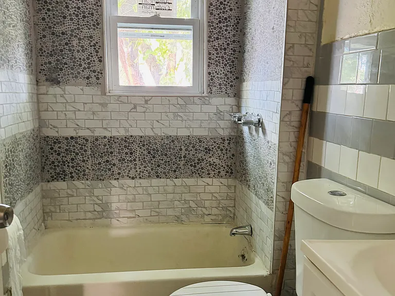 89 Thompson St #1 — Photo 10
