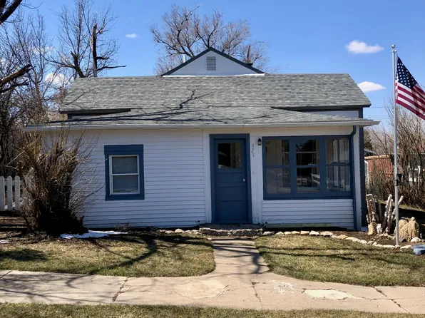 471 1st Ave NW, Beach, ND 58621