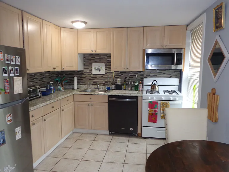 133 Green Ln #3 — Photo 2