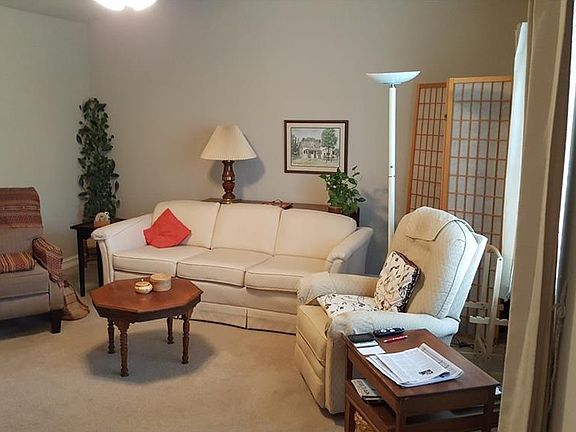 5th image of 1431 W Evergreen Ln