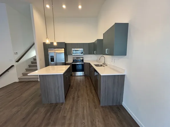 7203 30th St S, Fargo, ND 58104