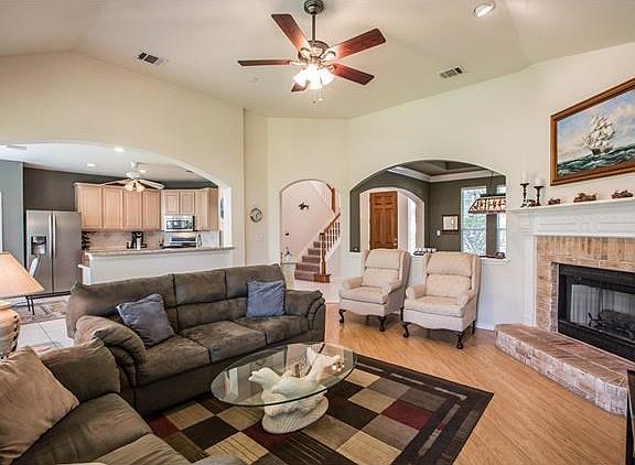 5th image of 1106 Brighton Bend Ln
