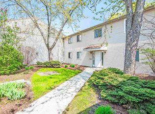 425 Locust Hl, Shelburne, VT 05482