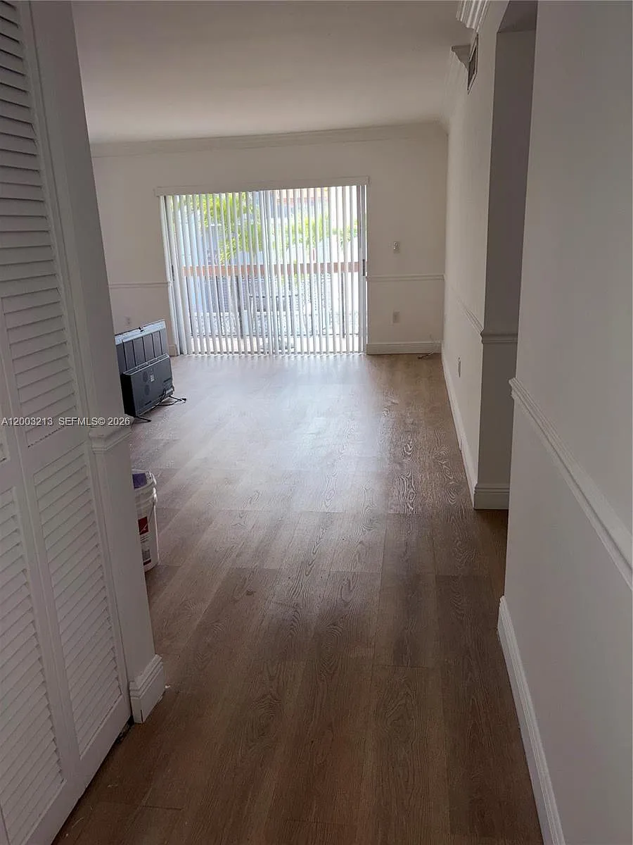 Building Photo - 401 NW 72nd Ave #209-D