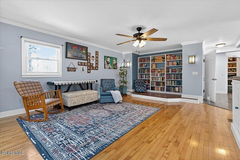 2nd image of 5262 Jockey Street