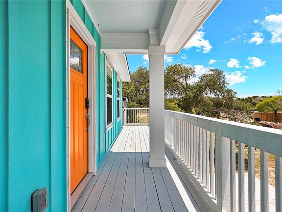 5th image of 607 Huisache