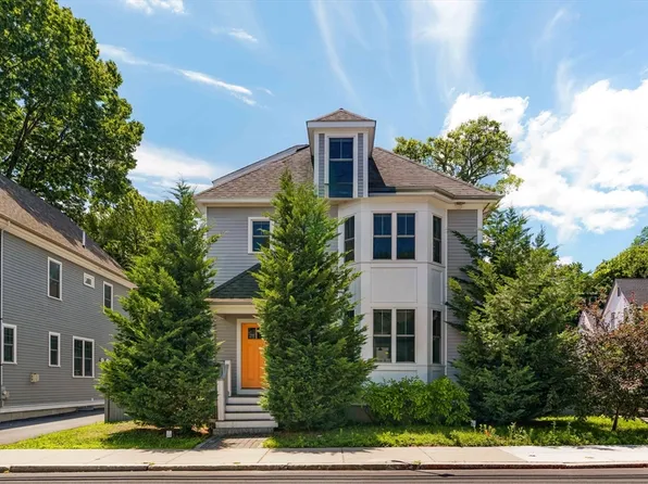 29 Neponset Ave, Roslindale, MA 02131