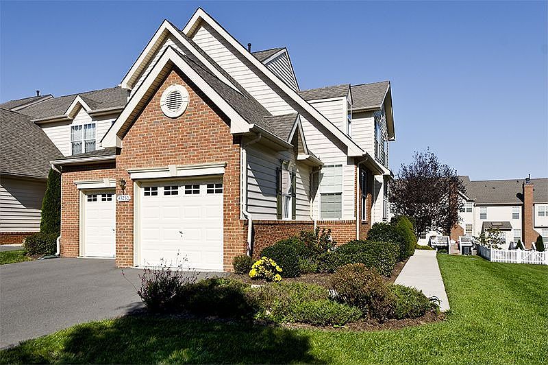 1st image of 43230 Somerset Hills Ter