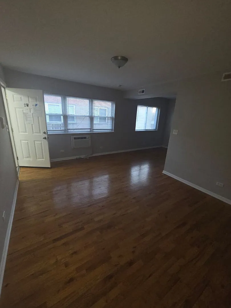 1 bed, 700 sqft, $1,375 — Photo 4