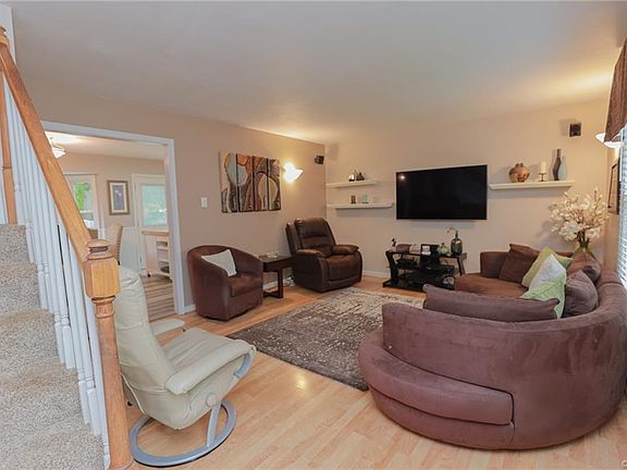 5th image of 6174 Retreat Hill Ln