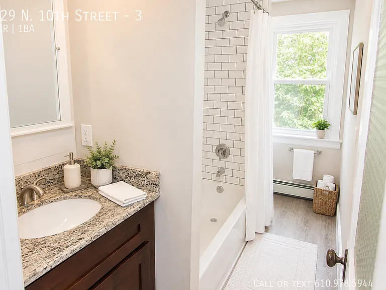 129 N 10th St #3 — Photo 6