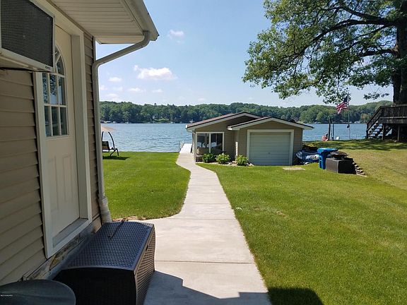 5th image of 9709 Midshore Dr