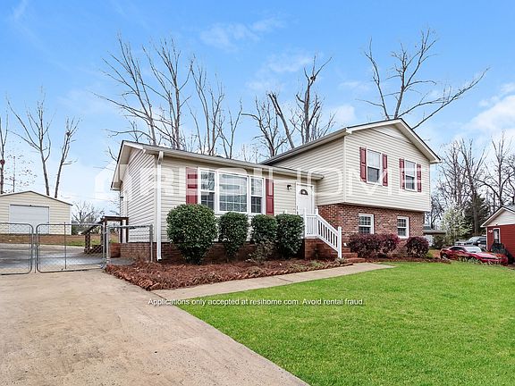 3rd image of 110 Yellow Wood Ct