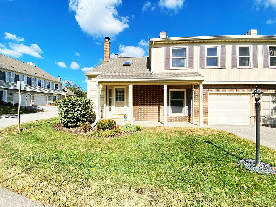 1st image of 2689 College Hill Cir