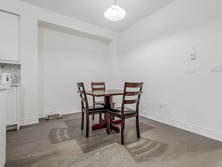 36 Quinton Rdg #UPPER — Photo 7